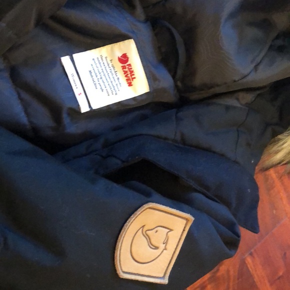 Fjallraven parka size S - Picture 2 of 3